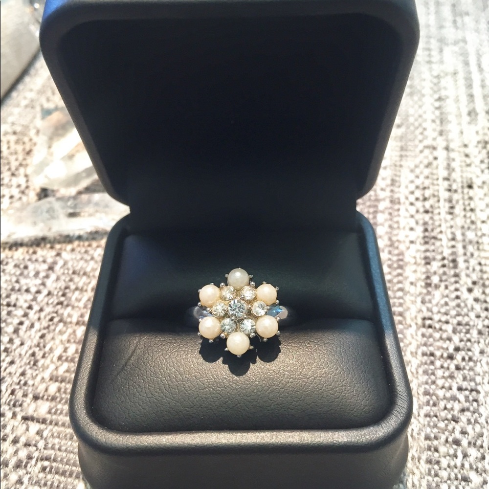 Pearl & Rhinestone Ring - Picture 2 of 3